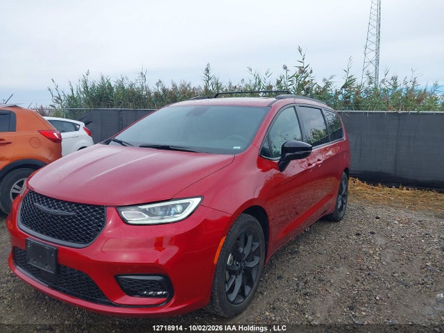 Chrysler Pacifica Limited 2026 2C4RC1GG0TR232129 Image 2