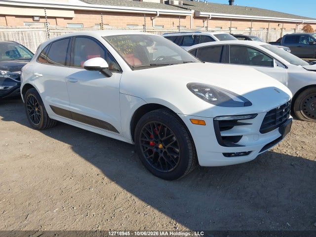 12718945 :رقم المزاد ، WP1AG2A51HLB54876 vin ، 2017 Porsche Macan Gts مزاد بيع