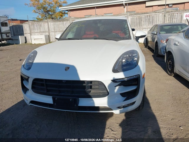 12718945 :رقم المزاد ، WP1AG2A51HLB54876 vin ، 2017 Porsche Macan Gts مزاد بيع