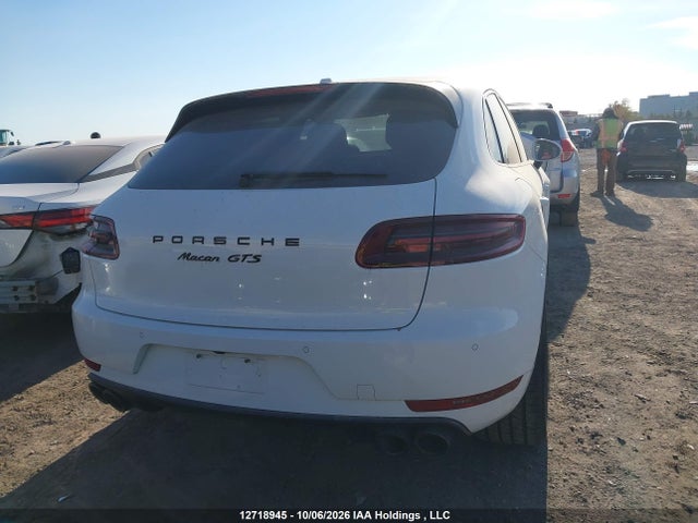 12718945 :رقم المزاد ، WP1AG2A51HLB54876 vin ، 2017 Porsche Macan Gts مزاد بيع