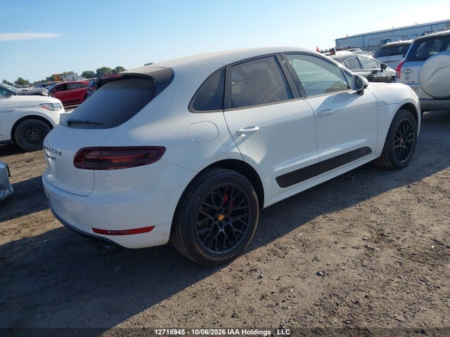 12718945 :رقم المزاد ، WP1AG2A51HLB54876 vin ، 2017 Porsche Macan Gts مزاد بيع