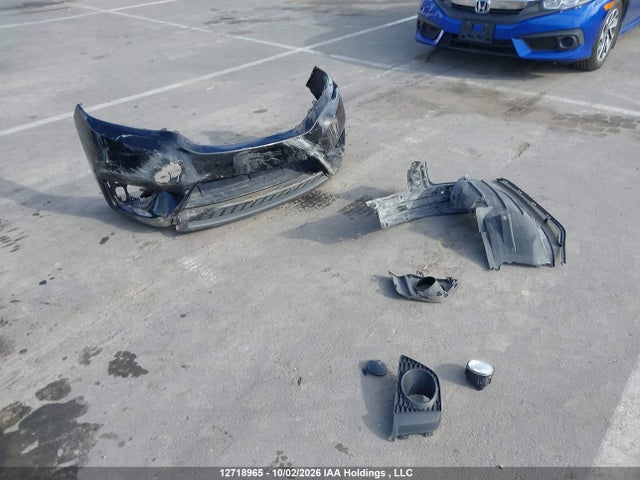 Продажа на аукционе авто 2016 Honda Fit, vin: 3HGGK5H87GM101738, номер лота: 12718965