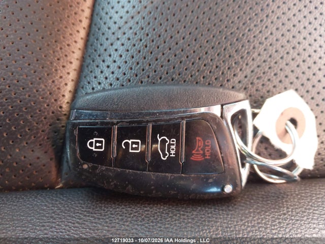 Auction sale of the 2019 Hyundai Santa Fe Xl Ultimate, vin: KM8SNDHF8KU296385, lot number: 12719033