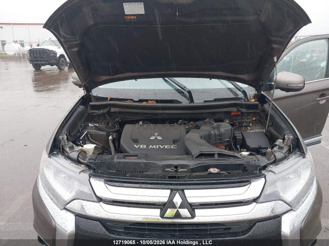 12719065 :رقم المزاد ، JA4JZ4AXXJZ600304 vin ، 2018 Mitsubishi Outlander Gt مزاد بيع