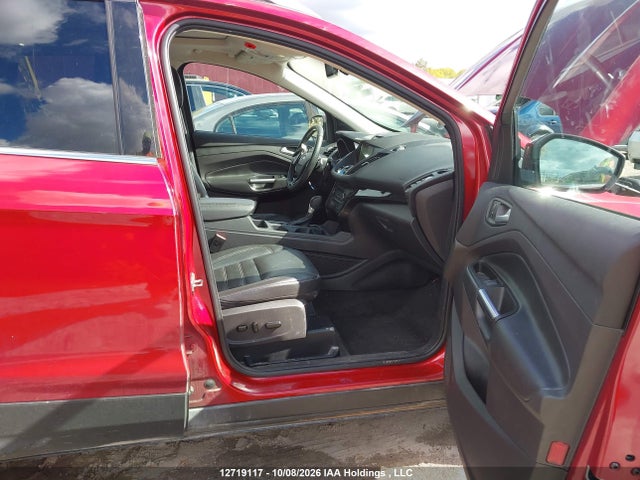 12719117 :رقم المزاد ، 1FMCU9J99HUE50572 vin ، 2017 Ford Escape Titanium مزاد بيع
