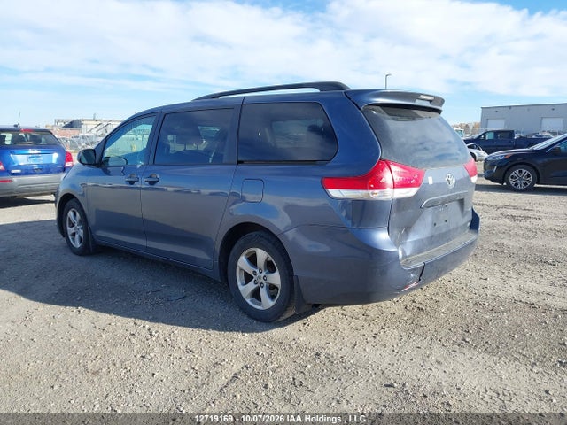 Продаж на аукціоні авто 2014 Toyota Sienna Le, vin: 5TDKK3DC3ES494643, номер лоту: 12719169