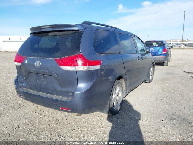 Продаж на аукціоні авто 2014 Toyota Sienna Le, vin: 5TDKK3DC3ES494643, номер лоту: 12719169