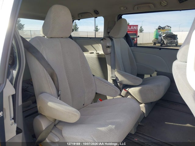 Продаж на аукціоні авто 2014 Toyota Sienna Le, vin: 5TDKK3DC3ES494643, номер лоту: 12719169