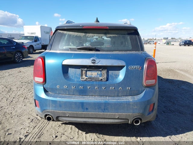 Mini Countryman Cooper S 2018 WMZYT5C35J3E61484 Image 16