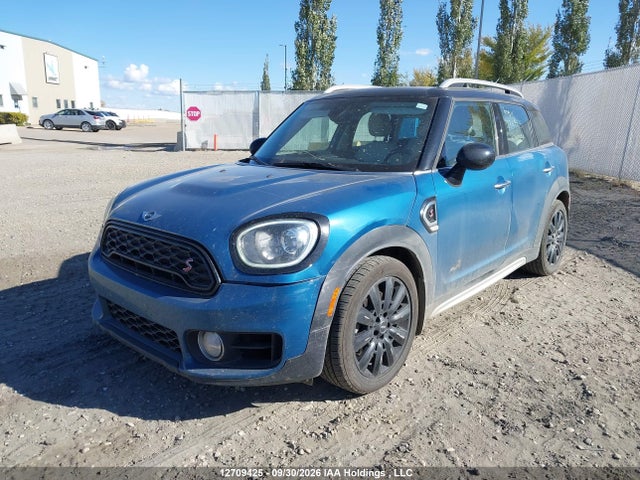 Mini Countryman Cooper S 2018 WMZYT5C35J3E61484 Image 2