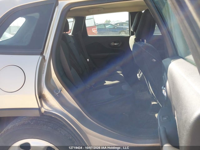 12719434 :رقم المزاد ، 1C4PJMAS7FW712952 vin ، 2015 Jeep Cherokee Sport مزاد بيع