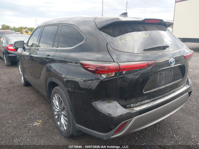 2024 Toyota Highlander Hybrid Limited მანქანა იყიდება აუქციონზე, vin: 5TDEBRCH6RS644599, აუქციონის ნომერი: 12719548