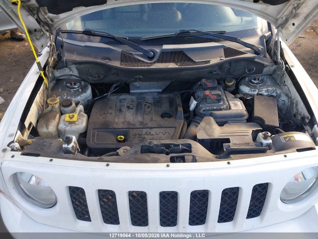 1C4NJRABXGD721517 Jeep Patriot Sport/north