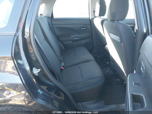 12719591 :رقم المزاد ، JA4AH3AU4BZ607043 vin ، 2011 Mitsubishi Rvr Se مزاد بيع