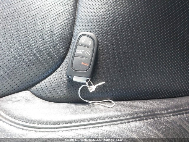 12719617 :رقم المزاد ، 1C4PJMDX4LD582482 vin ، 2020 Jeep Cherokee Limited مزاد بيع
