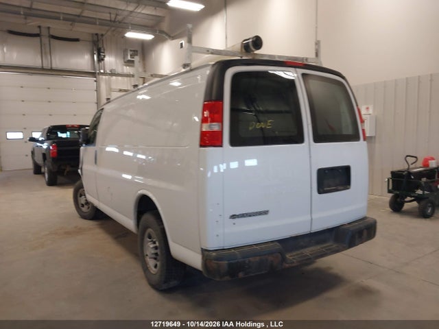 1GCWGAFFXH1153546 Chevrolet Express G2500