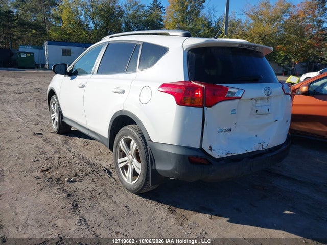 Toyota RAV4 LE 2014 2T3ZFREV2EW114082 Image 3