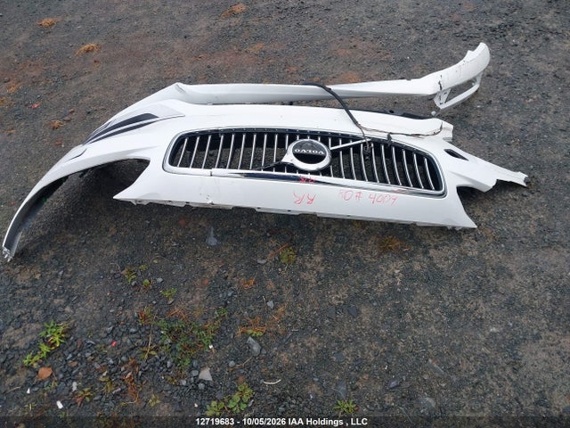 LVY992MLXJP027169 Volvo S90 T6 Inscription
