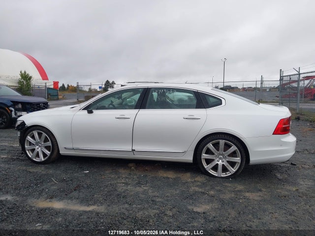 LVY992MLXJP027169 Volvo S90 T6 Inscription