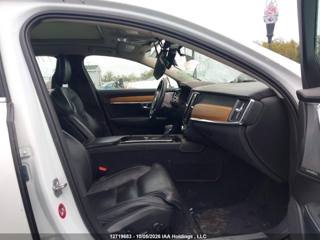 LVY992MLXJP027169 Volvo S90 T6 Inscription