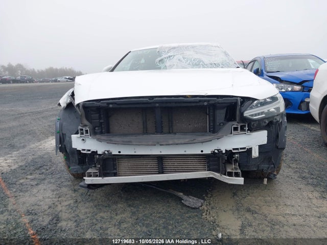 LVY992MLXJP027169 Volvo S90 T6 Inscription