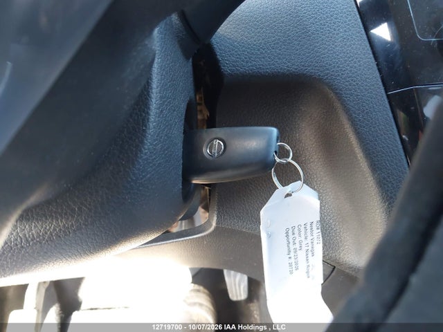 JN8AT2MV6HW015533 Nissan ROGUE S
