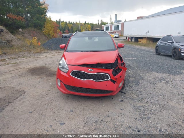 12719701 :رقم المزاد ، KNAHU8A30F7122854 vin ، 2015 Kia Rondo مزاد بيع