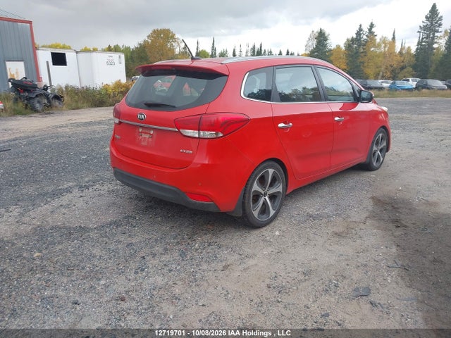 12719701 :رقم المزاد ، KNAHU8A30F7122854 vin ، 2015 Kia Rondo مزاد بيع