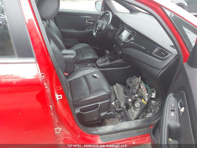12719701 :رقم المزاد ، KNAHU8A30F7122854 vin ، 2015 Kia Rondo مزاد بيع