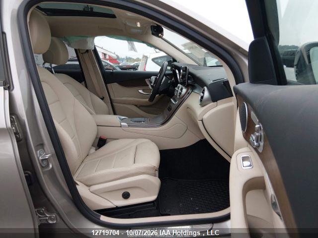 12719704 :رقم المزاد ، W1N0G8EB8MV286430 vin ، 2021 Mercedes-benz Glc 300 4matic مزاد بيع