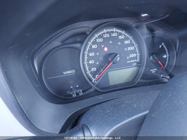 VNKJTUD38GA059381 Toyota Yaris L/le