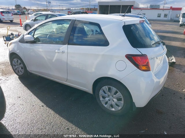VNKJTUD38GA059381 Toyota Yaris L/le