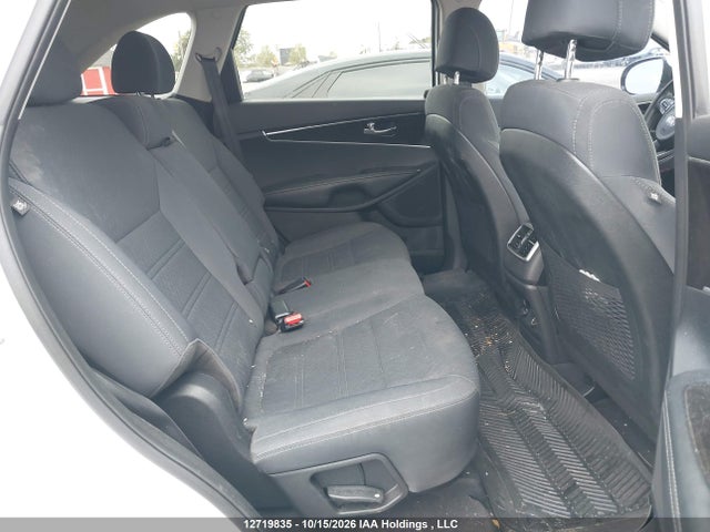 KIA Sorento 2.4l Lx 2017 5XYPGDA38HG250179 Image 8