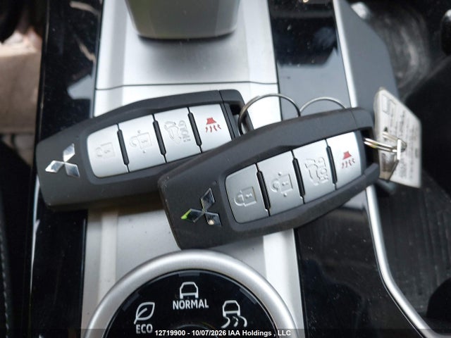 Mitsubishi Outlander 2026 JA4J4WAB5TZ606156 Image 11