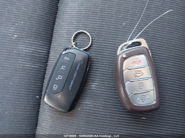 Продажа на аукционе авто 2018 Hyundai Elantra Gl Se, vin: KMHD84LF6JU642326, номер лота: 12719909