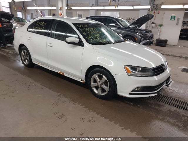 2015 Volkswagen Jetta Se მანქანა იყიდება აუქციონზე, vin: 3VWB07AJ1FM213048, აუქციონის ნომერი: 12719957