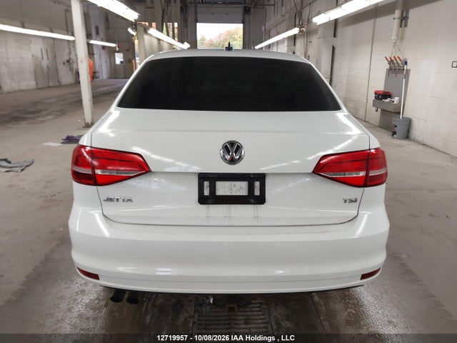 2015 Volkswagen Jetta Se მანქანა იყიდება აუქციონზე, vin: 3VWB07AJ1FM213048, აუქციონის ნომერი: 12719957