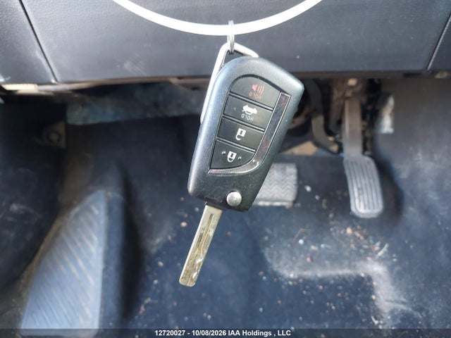 5YFBPMBE0MP210291 Toyota COROLLA LE