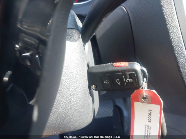 3VWD07AJXFM422555 Volkswagen Jetta 1.8 Tsi Comfortline/1.8 Tsi Trendline+