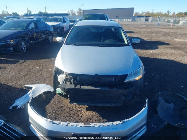 3VWD07AJXFM422555 Volkswagen Jetta 1.8 Tsi Comfortline/1.8 Tsi Trendline+
