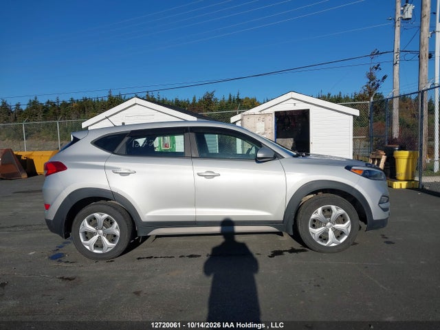 Hyundai Tucson Base 2.0l 2018 KM8J2CA43JU761483 Image 13
