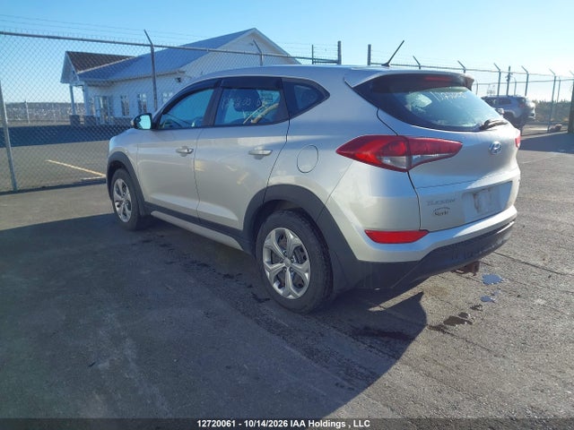 Hyundai Tucson Base 2.0l 2018 KM8J2CA43JU761483 Image 3