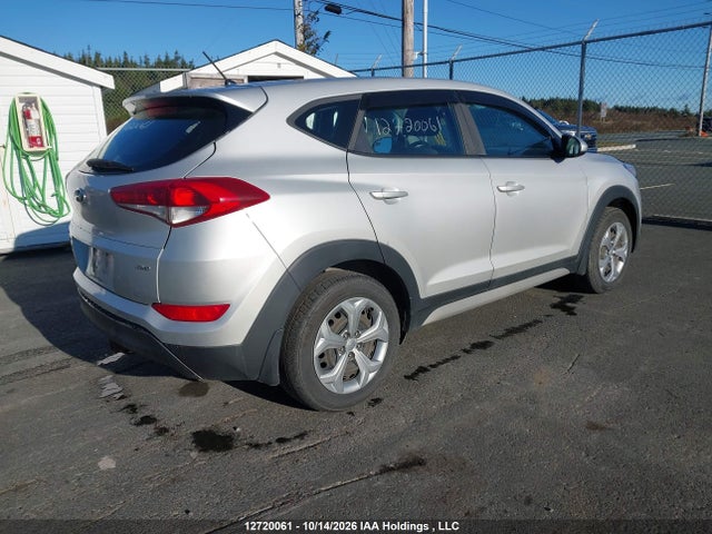 Hyundai Tucson Base 2.0l 2018 KM8J2CA43JU761483 Image 4