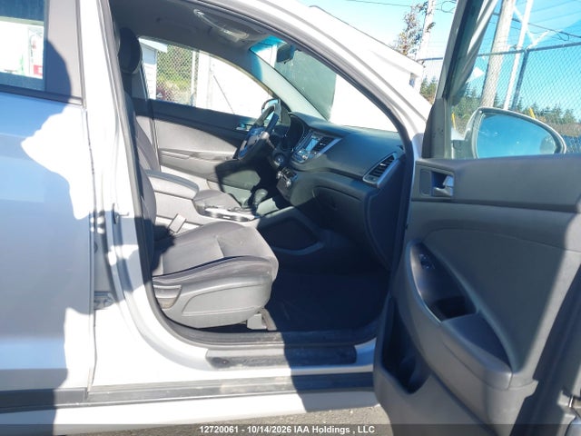 Hyundai Tucson Base 2.0l 2018 KM8J2CA43JU761483 Image 5