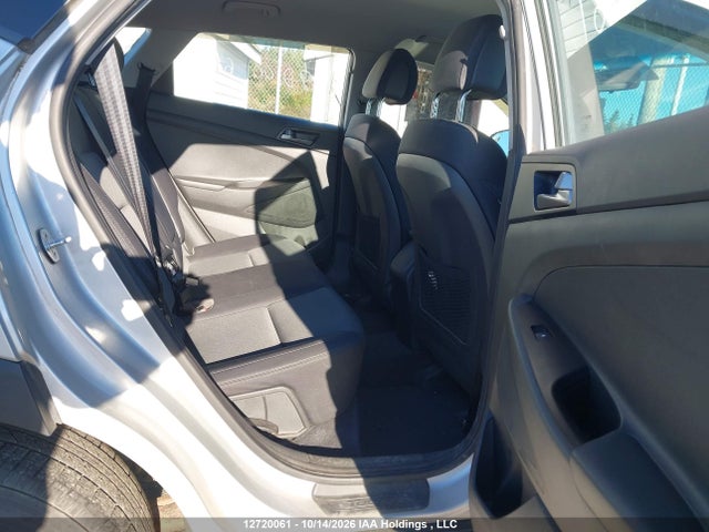 Hyundai Tucson Base 2.0l 2018 KM8J2CA43JU761483 Image 8