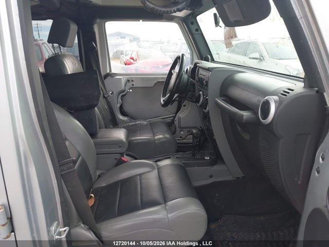 12720144 :رقم المزاد ، 1J4BA5H11AL215218 vin ، 2010 Jeep Wrangler Unlimited Sahara مزاد بيع