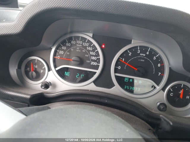 12720144 :رقم المزاد ، 1J4BA5H11AL215218 vin ، 2010 Jeep Wrangler Unlimited Sahara مزاد بيع