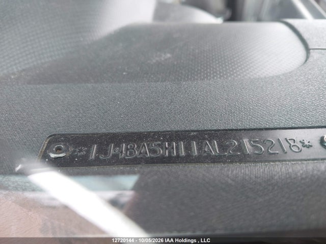 12720144 :رقم المزاد ، 1J4BA5H11AL215218 vin ، 2010 Jeep Wrangler Unlimited Sahara مزاد بيع