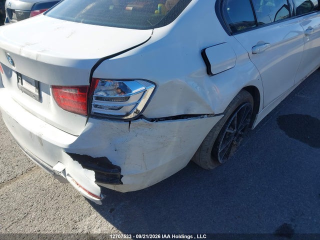 2014 Bmw 320i Xdrive მანქანა იყიდება აუქციონზე, vin: WBA3C3C52EF985593, აუქციონის ნომერი: 12707533