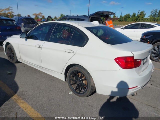 2014 Bmw 320i Xdrive მანქანა იყიდება აუქციონზე, vin: WBA3C3C52EF985593, აუქციონის ნომერი: 12707533